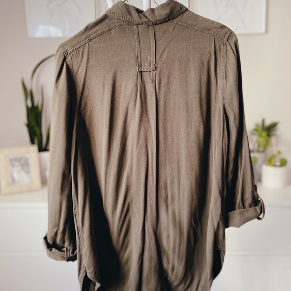 DYNAMITE Khaki/Olive Green Blouse - Picture 3 of 5
